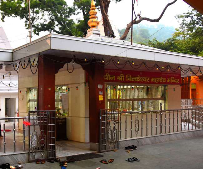 इस मंदिर में भोलेनाथ ने शाखा के रूप में दिए थे मां पार्वती को दर्शन