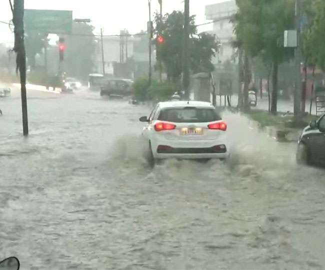 Heavy rain in Vadodara ludhiana water logging on roads Water enters houses and floods streets