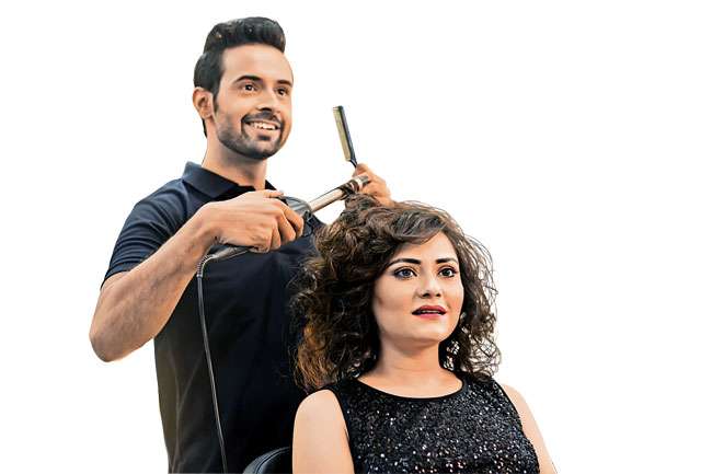 सही हेयर कट आपकी पर्सनैलिटी को दे डिफरेंट और स्टाइलिश लुक