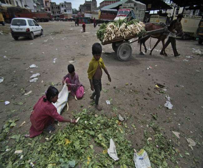 Malnutrition in India: à¤­à¤¾à¤°à¤¤ à¤®à¥à¤ à¤¹à¤° à¤¤à¥à¤¸à¤°à¤¾ à¤¬à¤à¥à¤à¤¾ à¤à¥à¤ªà¥à¤·à¤£ à¤à¤¾ à¤¶à¤¿à¤à¤¾à¤°, à¤«âà¤¿à¤° à¤à¥à¤¸à¥ à¤¸à¥à¤§à¤°à¥à¤à¤à¥ à¤¹à¤¾à¤²à¤¾à¤¤