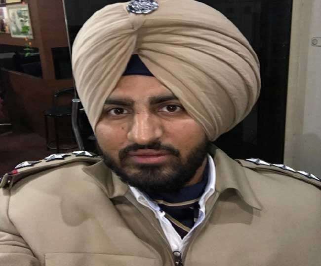 दो साल नकली DSP बन की ड्यूटी, सब इंस्पेक्टर पत्नी को देता रहा झांसा, जानें- कैसे खुला राज