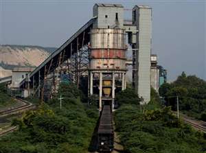 अनपरा में बिजली घरों को बढ़ाई गई 15 प्रतिशत कोयले की आपूर्ति