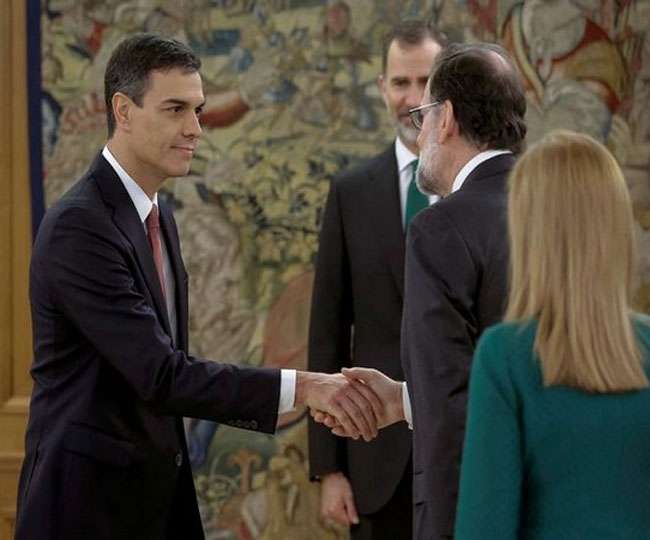 पेड्रो सांचेज ने स्पेन के प्रधानमंत्री पद की ली शपथ, बिना 'बाइबल' के शपथ ले रचा इतिहास