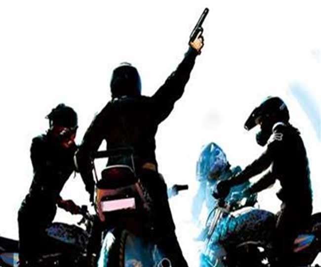 Image result for बाà¤à¤ सवार बदमाशà¥à¤ नॠà¤à¥ फायरिà¤à¤