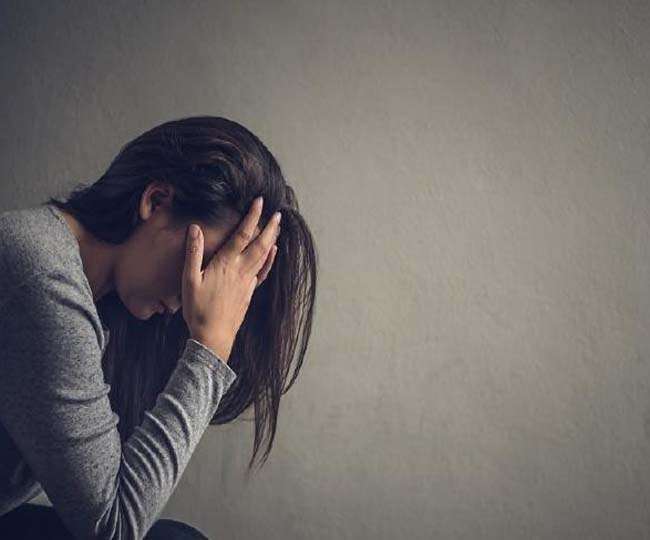 डिप्रेशन को दूर रखने के लिए आपने लाइफस्टाइल ये बदलाव करे। अवश्य जाने