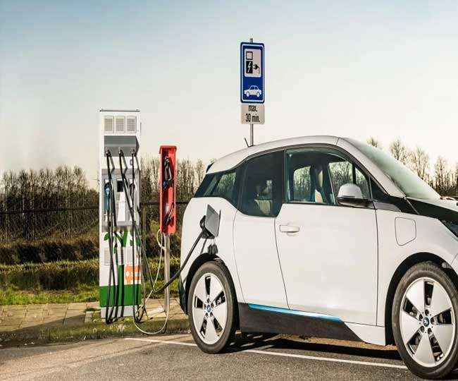 2020 तक भारत को मिलेगा पहला ई-वाहनों को चार्ज करने वाला हाईवे
