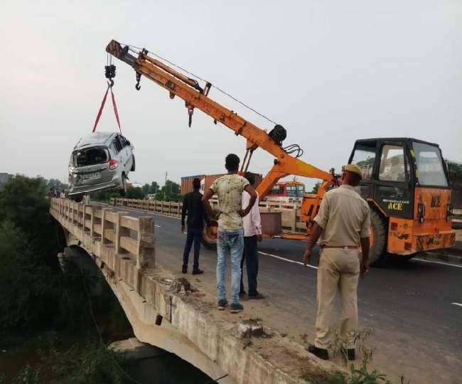à¤à¤à¤°à¤¾ à¤®à¤¥à¥à¤°à¤¾ à¤¹à¤¾à¤à¤µà¥ à¤ªà¤° 35 à¤«à¥à¤ à¤à¤¹à¤°à¥ à¤¨à¤¾à¤²à¥ à¤®à¥à¤ à¤à¤¿à¤°à¥ à¤à¤¾à¤° Agra New