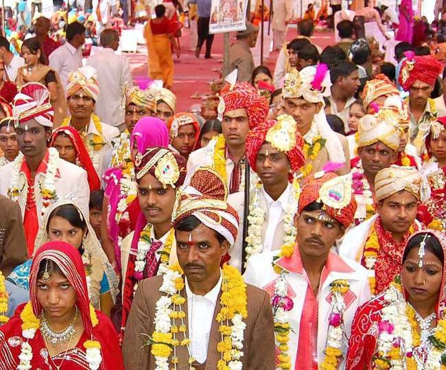 मुख्यमंत्री सामूहिक विवाह योजना का दूल्हा टॉयलेट के बहाने मंडप से भागा