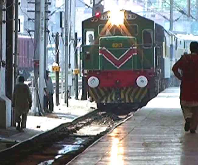 लाहà¥à¤° à¤à¤¾ रहॠSamjhauta Express सॠफà¥à¤à¤à¥ हà¥à¤°à¥à¤à¤¨ à¤à¥ पà¥à¤à¥à¤, à¤à¤ ानॠà¤à¤ दॠलà¥à¤ GRP à¤à¥ दà¥à¤ à¤à¤¾à¤à¥