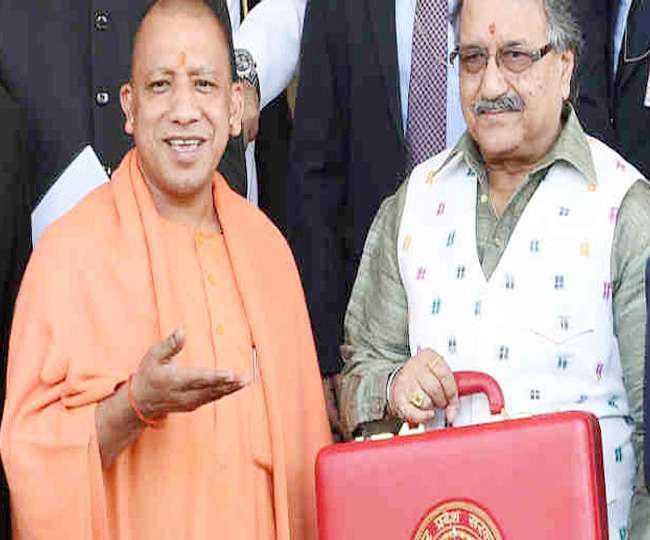 UP Budget 2019: योगी सरकार का तीसरा बजट पेश, हिन्दुत्व के एजेंडे संग विकास को रफ्तार