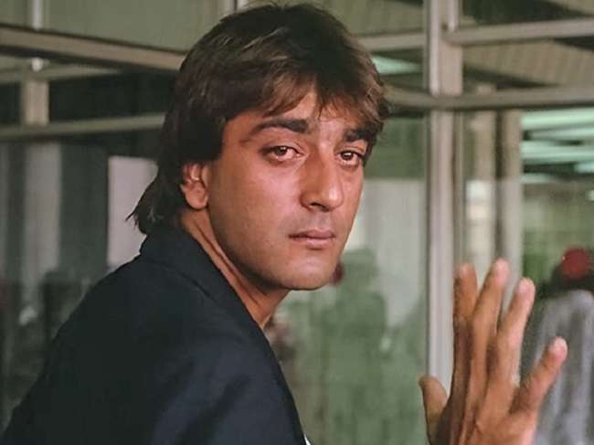 सड़क के बाद संजय दत्त की इस फिल्म का भी सीक्वल, 'नाम' अभी तय नहीं