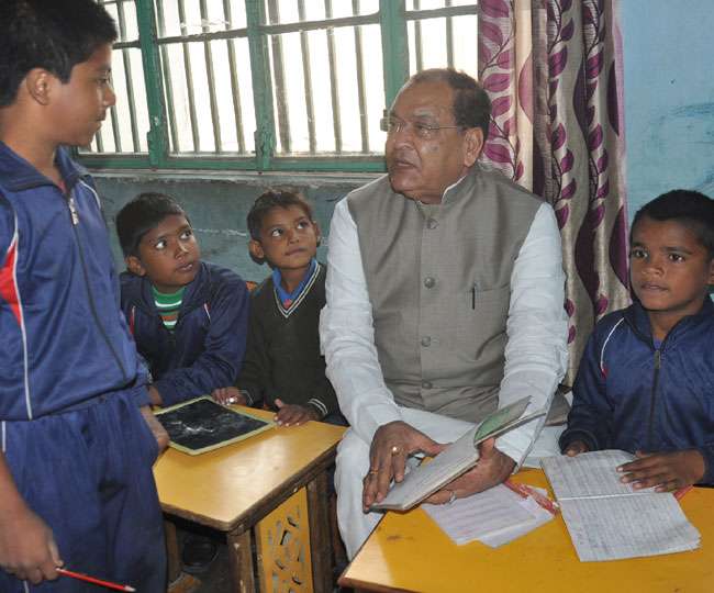 मंत्री ने किया शिशु निकेतन का निरीक्षण, खुली व्यवस्थाओं की पोल