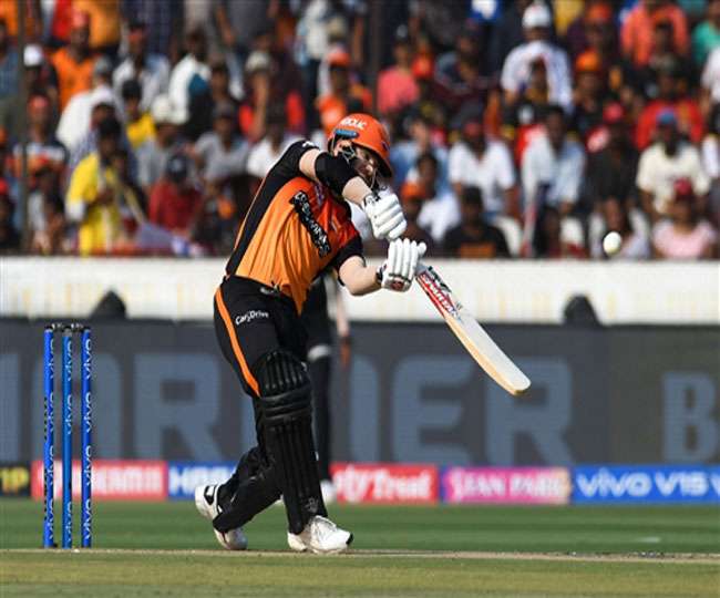 IPL 2019: डेविड वार्नर ने किया वो कमाल जो आइपीएल इतिहास में किसी भी बल्लेबाज ने नहीं किया था image-13863