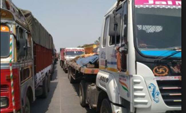 नेशनल हाईवे पर भारी वाहन खड़े दिखे तो होगा केस, 5 साल की सजा संभव -