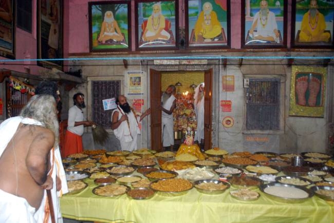 annakut mahotsav in ayodhya