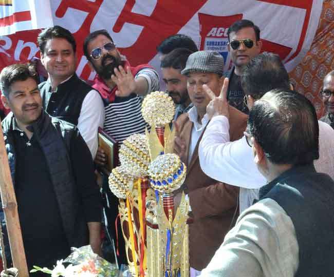 पूर्व सीएम के पुत्र पर बरसे विधानसभा अध्यक्ष, सुनाई खरी-खोटी