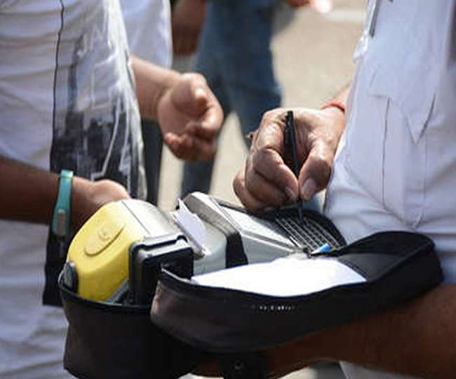 à¤à¥à¤à¤°à¤¾à¤¤: à¤®à¥à¤à¤° à¤µà¥à¤¹à¥à¤à¤² à¤à¤à¥à¤ à¤®à¥à¤ à¤¬à¤¦à¤²à¤¾à¤µ, à¤¹à¥à¤²à¥à¤®à¥à¤ à¤¨à¤¹à¥à¤ à¤ªà¤¹à¤¨à¤¨à¥ à¤ªà¤° à¤¦à¥à¤¨à¥ à¤¹à¥à¤à¤à¥ à¤¸à¤¿à¤°à¥à¤« 500, à¤ªà¤¢à¤¼à¥à¤ à¤ªà¥à¤°à¥ à¤²à¤¿à¤¸à¥à¤