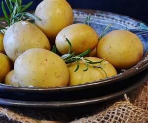 Navratri 2019: आलू मखाने की सब्जी है व्रत के लिए जायकेदार रेसिपी