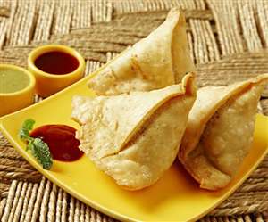Navratri 2019: सिंघाड़े के आटे से बना समोसा है व्रत में खाने के लिए परफेक्ट