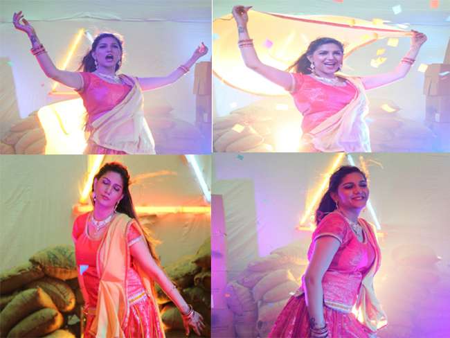 Famous Haryanwi dancer sapna chaudhary doing item song in 