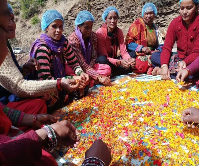 उत्तराखंड की ये महिला ने किया अपने स्वरोजगार से कमाल , अपने साथ संवारा कई महिलाओं का जीवन