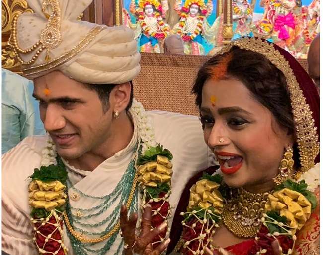 à¤à¤ªà¤¿à¤² à¤à¥ à¤¸à¤¾à¤¥-à¤¸à¤¾à¤¥ à¤à¤¸ à¤à¥à¤µà¥ à¤à¤à¥à¤à¥à¤°à¥à¤¸ à¤à¥ à¤­à¥ à¤¹à¥à¤ à¤µà¤¿à¤¦à¤¾à¤, à¤¦à¥à¤à¤¿à¤ à¤à¤à¥à¤¸à¤à¥à¤²à¥à¤¸à¤¿à¤µ à¤¤à¤¸à¥à¤µà¥à¤°à¥à¤