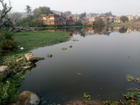 अतिक्रमण के कारण गदालोल सरोवर के अस्तित्व पर संकट -