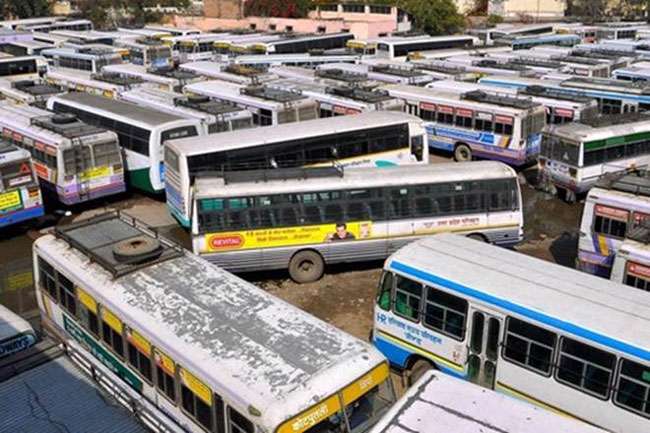 राजस्थान के जयपुर में देर रात बस पर पथराव, आगजनी, इंटरनेट बंद