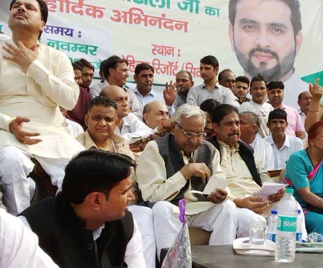 à¤…à¤œà¤¯ à¤šà¥Œà¤Ÿà¤¾à¤²à¤¾ à¤•à¥‡ à¤¸à¤¾à¤®à¤¨à¥‡ à¤¨à¤¾à¤°à¥‡ à¤²à¤—à¥‡, à¤†à¤¯à¤¾ à¤­à¤ˆ à¤†à¤¯à¤¾, à¤¸à¥€à¤à¤® à¤¦à¥à¤·à¥â€à¤¯à¤‚à¤¤ à¤•à¤¾ à¤¬à¤¾à¤ªà¥‚ à¤†à¤¯à¤¾