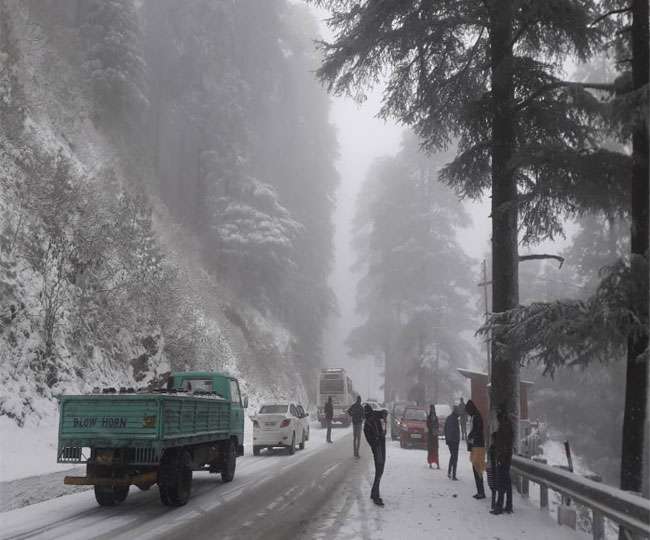 53 roads closed due to snowfall in Himachal