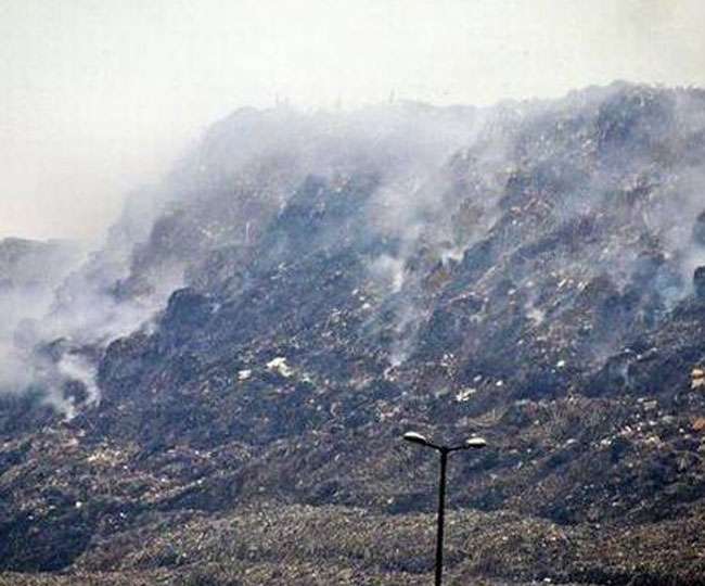 भलस्वा लैंडफिल साइटः कूड़े तले दबाए जाते रहे आदेश, पड़नी ही थी SC की फटकार