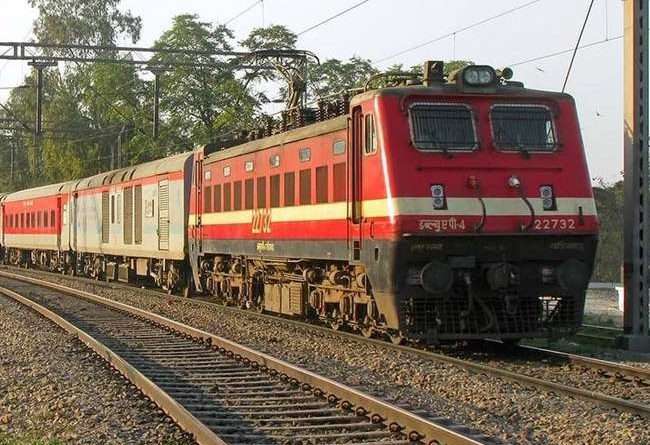 धनबादचंद्रपुरा रेललाइन पर ट्रेन चलाने की दिल्ली में कसरत, तलाशे जा रहे