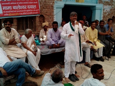 निबाड़ी कला में बालेश्वर दयाल की मूर्ति का अनावरण