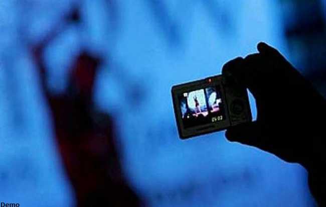 युवती का अश्‍लील वीडियो बनाया, सालों तक किया ब्‍लैकमेल और फिर... - Made  Porn Video and Blackmailed the Girl