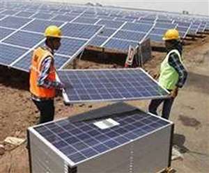 सौर और पवन ऊर्जा के क्षेत्र में 2022 तक पैदा होंगे तीन लाख नए रोजगारः रिपोर्ट