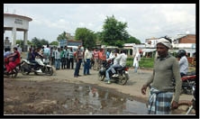 मुख्य बाजार में गिरा हाईटेंशन तार, अफरा-तफरी