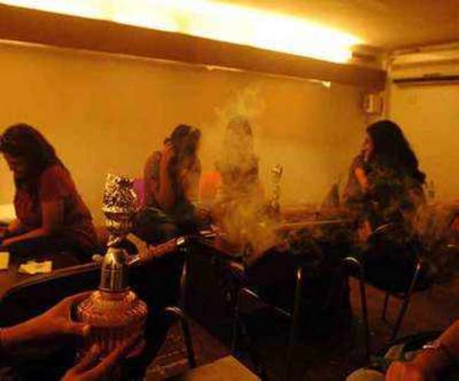 हुक्का बार में हो रही थी मौज मस्‍ती अचानक पुलिस पहुंची औरGorakhpur News