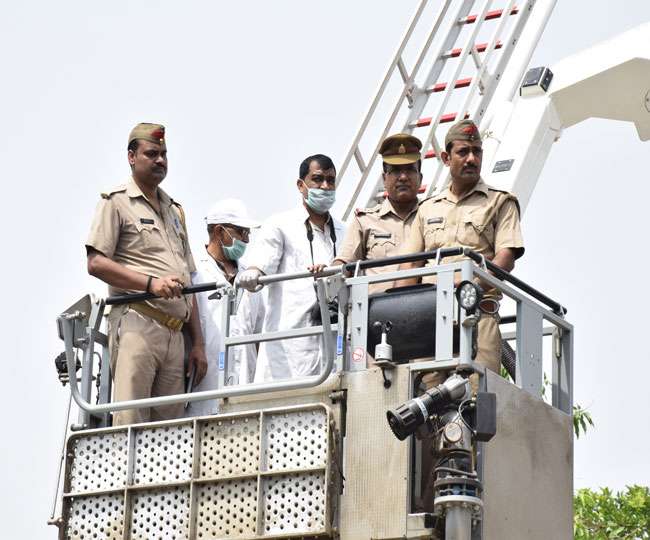 वाराणसी हादसे को लेकर सेतु निगम और पुलिस आमने-सामने वाराणसी हादसे को लेकर सेतु निगम और पुलिस आमने-सामने