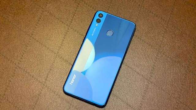 Honor 8X à¤°à¤¿à¤µà¥à¤¯à¥: à¤ªà¥à¤°à¥à¤®à¤¿à¤¯à¤® à¤¡à¤¿à¤à¤¾à¤à¤¨ à¤à¤° AI à¤à¥à¤®à¤°à¤¾ à¤à¥ à¤¸à¤¾à¤¥ à¤à¥à¤¯à¤¾ à¤¯à¤¹ à¤«à¥à¤¨ à¤à¤®à¥à¤®à¥à¤¦à¥à¤ à¤ªà¤° à¤à¤¤à¤°à¤¤à¤¾ à¤¹à¥ à¤à¤°à¤¾