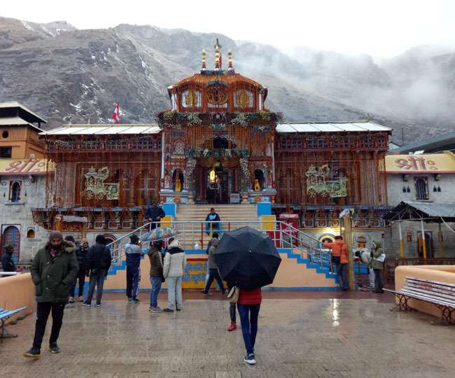 बदरीनाथ धाम के कपाट बंद होने से पूर्व धाम में शुरू हुई पंच पूजाएं