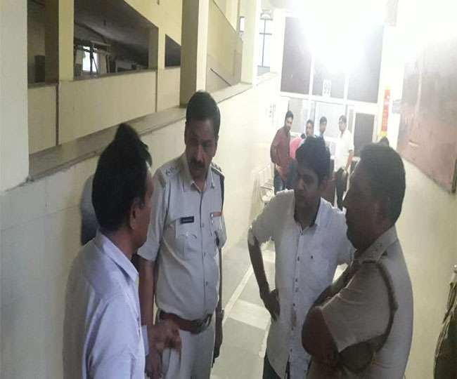 झज्‍जर में शॉपिंग सेंटर संचालक की अंधाधुंध गोलियां मार की हत्‍या