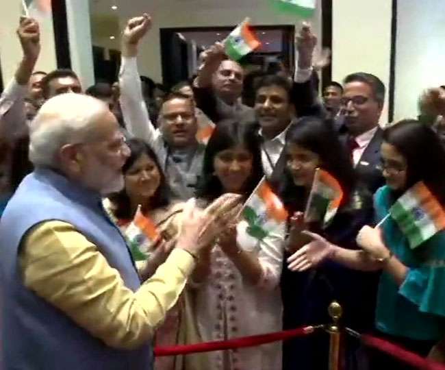 VIDEO: भूटान में PM नरेंद्र मोदी का भव्य स्वागत, लगे मोदी-मोदी के नारे