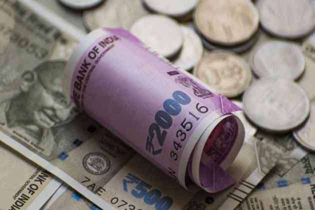 à¤¡à¥‰à¤²à¤° à¤•à¥€ à¤•à¤®à¤œà¥‹à¤°à¥€ à¤”à¤° à¤¨à¤¿à¤µà¥‡à¤¶à¤•à¥‹à¤‚ à¤•à¥‡ à¤­à¤°à¥‹à¤¸à¥‡ à¤¸à¥‡ à¤°à¥à¤ªà¤¯à¤¾ 7 à¤®à¤¹à¥€à¤¨à¥‹à¤‚ à¤•à¥€ à¤Šà¤‚à¤šà¤¾à¤ˆ à¤ªà¤°, à¤†à¤—à¥‡ à¤”à¤° à¤¹à¥‹à¤—à¤¾ à¤®à¤œà¤¬à¥‚à¤¤!