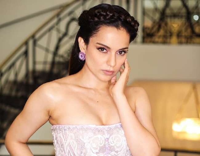 Cannes Film Festival 2019: Kangana Ranaut की इस खूबसूरत ड्रेस को देखते रह  जाएंगे आप - Cannes Film Festival 2019 Kangana Ranaut came wearing a  beautiful Fairytale Gown