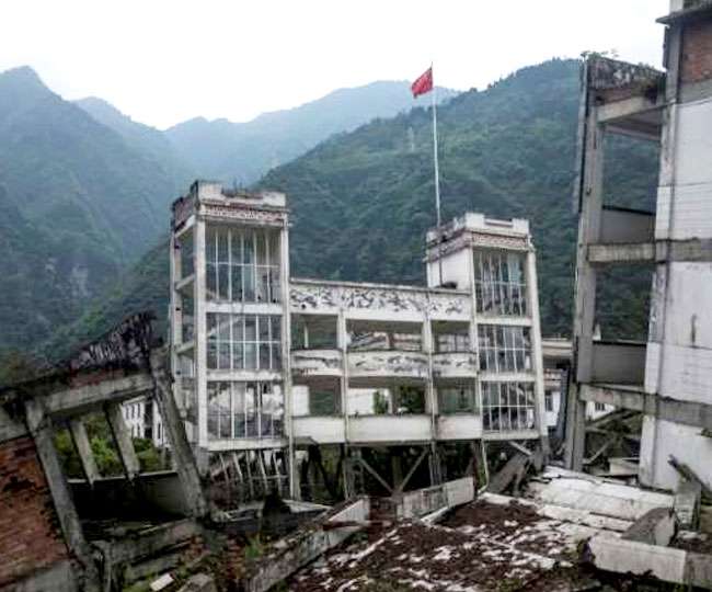 QUAKE IN CHINA: à¤­à¥à¤à¤à¤ª à¤à¥ à¤¤à¤à¤¡à¤¼à¥ à¤à¤à¤à¥à¤ à¤¸à¥ à¤¹à¤¿à¤²à¤¾ à¤à¥à¤¨, 12 à¤²à¥à¤à¥à¤ à¤à¥ à¤®à¥à¤¤, 125 à¤à¤¾à¤¯à¤²