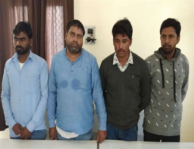 à¤¯à¥à¤ªà¥ à¤®à¥à¤ à¤¸à¥à¤²à¥à¤µà¤° à¤à¤¿à¤°à¥à¤¹ à¤à¥ à¤¬à¤¡à¤¼à¥ à¤°à¥à¤à¥à¤ à¤à¤¾ à¤­à¤à¤¡à¤¾à¤«à¥à¤¡à¤¼, STF à¤¨à¥ à¤à¤¹ à¤¸à¤¦à¤¸à¥à¤¯à¥à¤ à¤à¥ à¤à¤¿à¤¯à¤¾ à¤à¤¿à¤°à¤«à¥à¤¤à¤¾à¤°