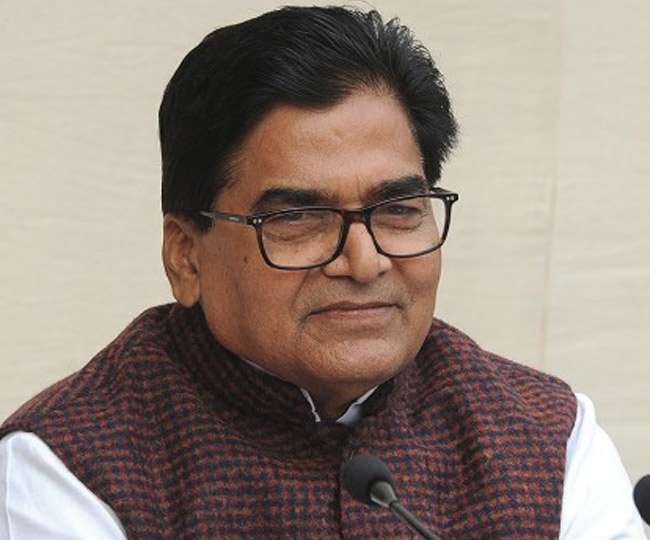 samajwadi party Leader ram gopal yadav speaks out objectionable words on Non Confidence Motion Question