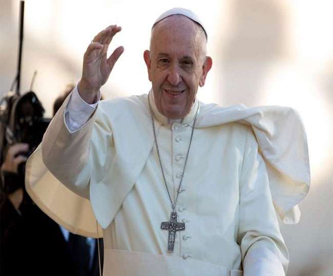 Pope gets stuck in elevator Pope gets stuck in elevator