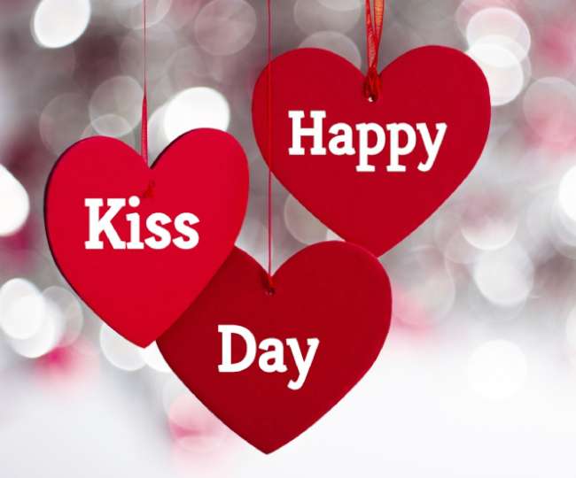 Kiss Day 2020: Six romantic gifts ideas to give to your valentine along with kiss