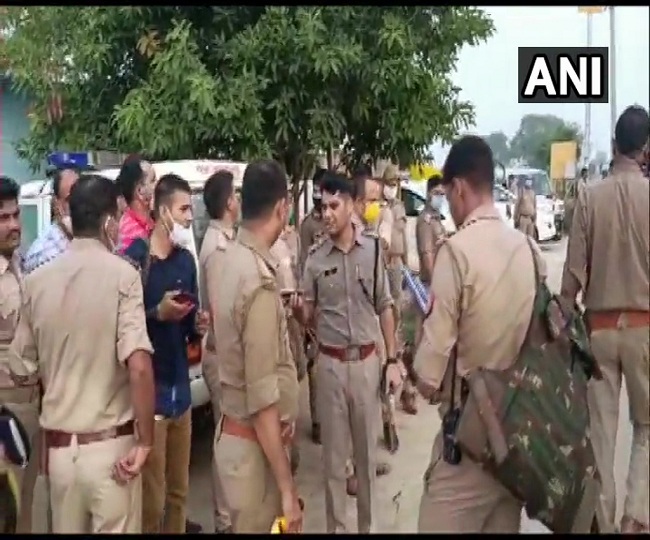 8 Up Cops Including Dy Sp Killed 7 Injured In Encounter After